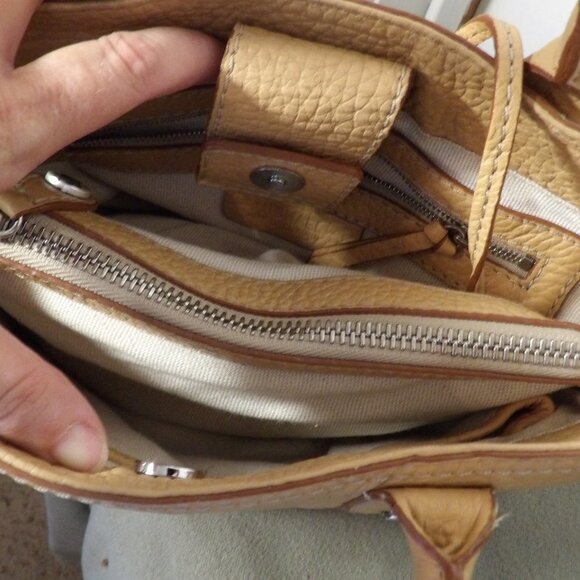 Vintage Micheal Micheal Kors Cream/Tan Pebbled Leather Smaller Tote Bag - Picture 12 of 13